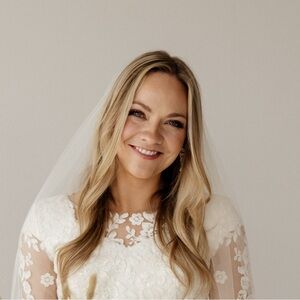 Meet your Posher, Alyson